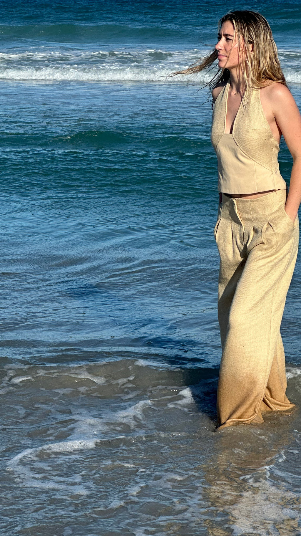 The Bluff Halter