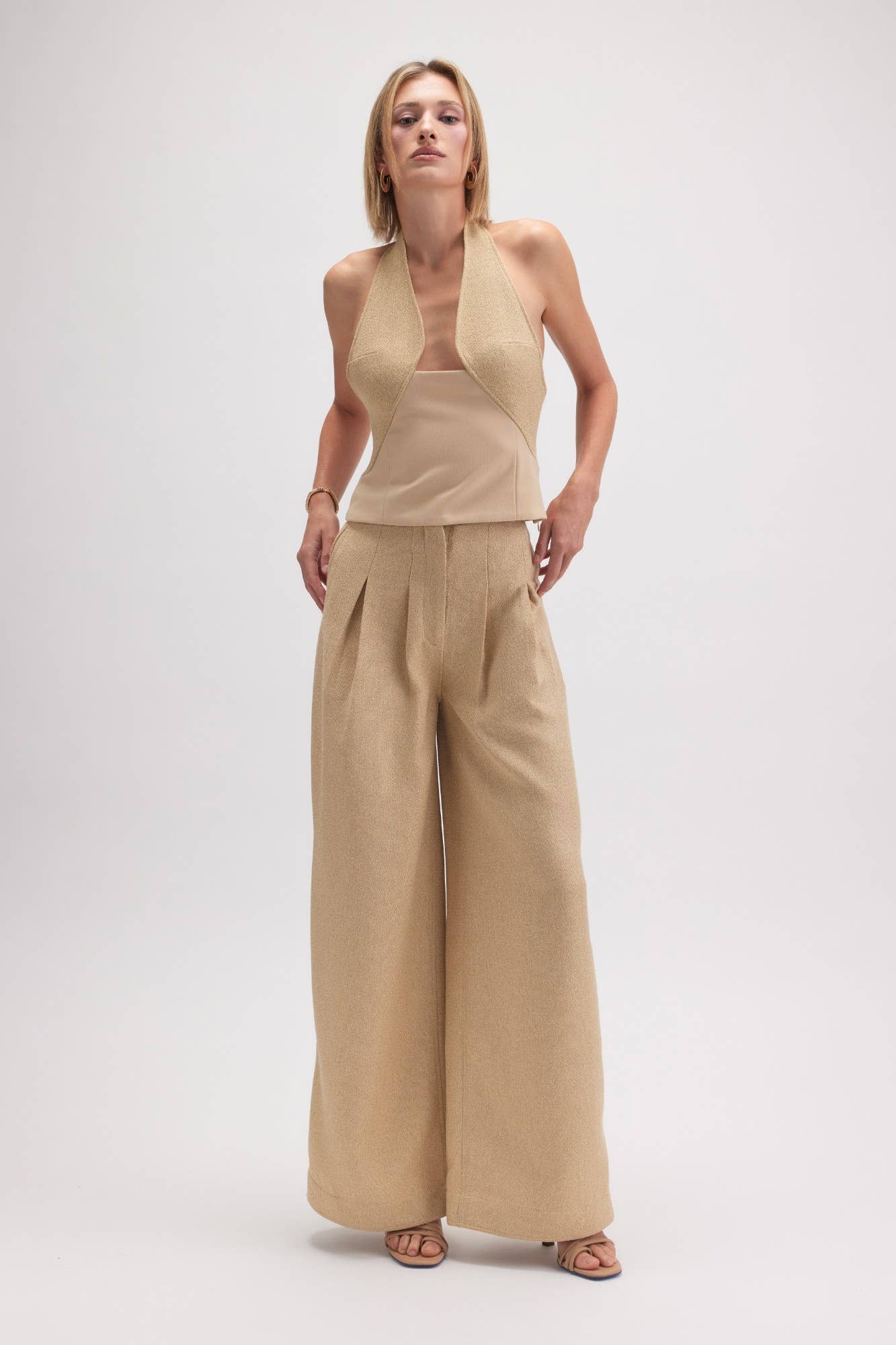 The Bluff Halter